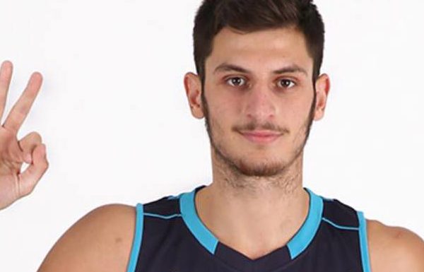 החתמתו של השחקן אלון ספיר